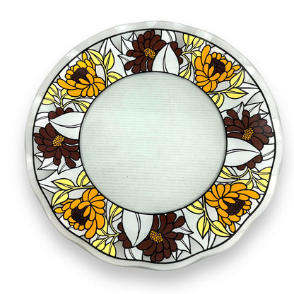 Ripple edge glass plate with yellow, brown and white flower pattern