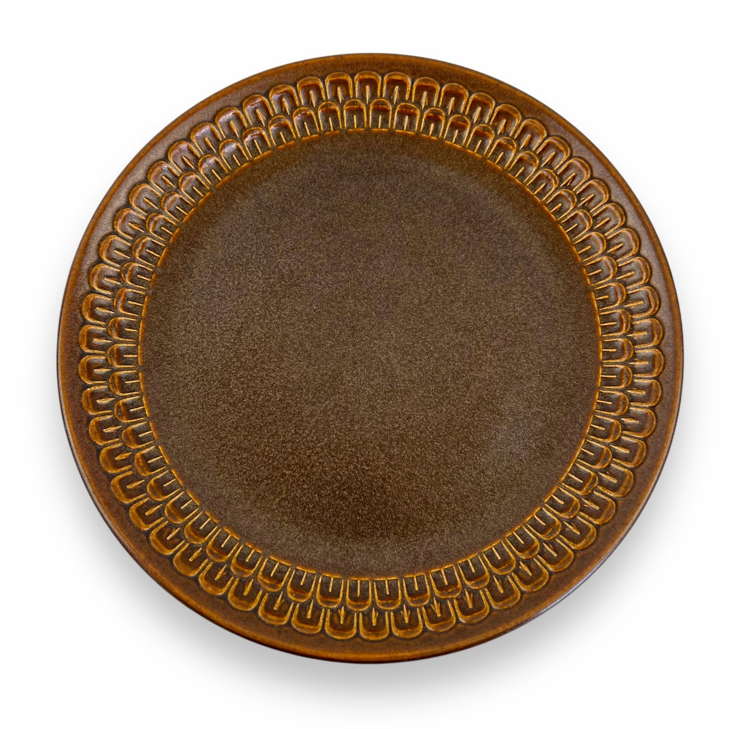 Wedgwood “Pennine” Pattern Dark Brown Round Plate 26.5cm diameter