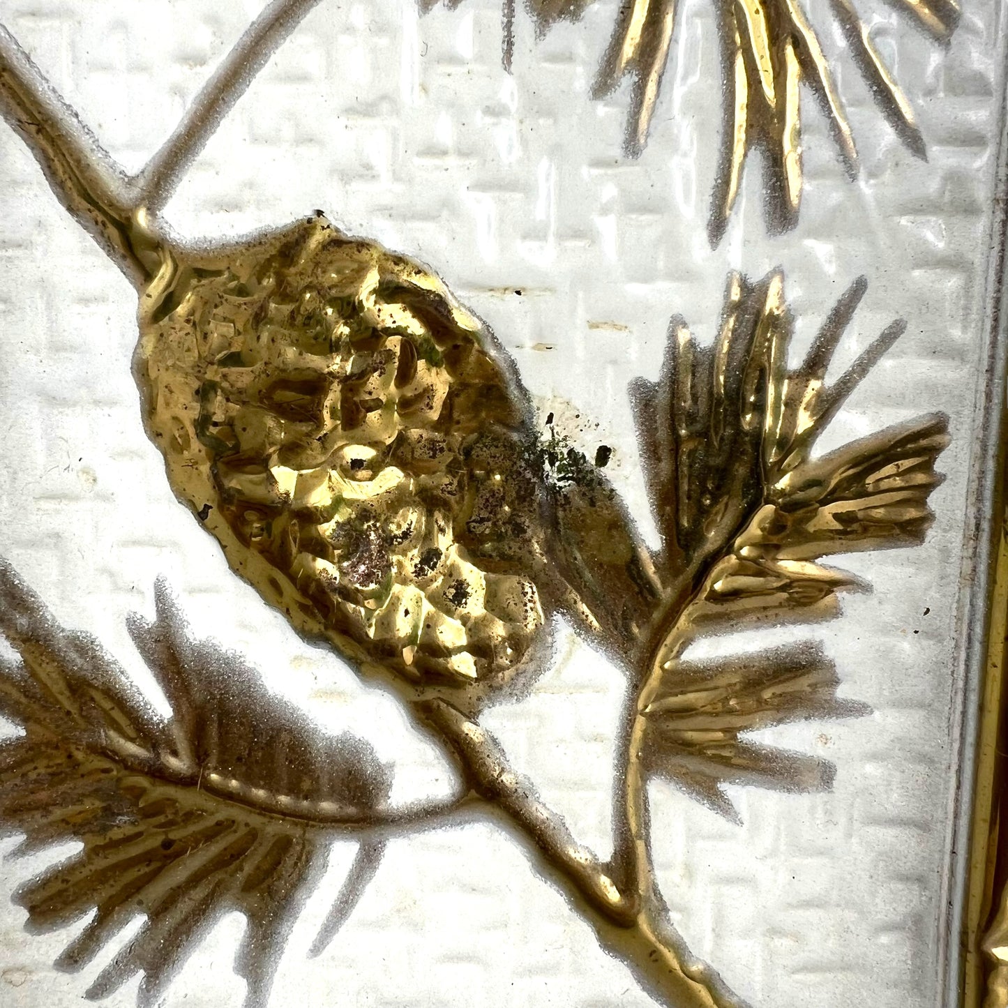 Pressed Metal Pinecone Artwork Gold & Cream - Made in Holland