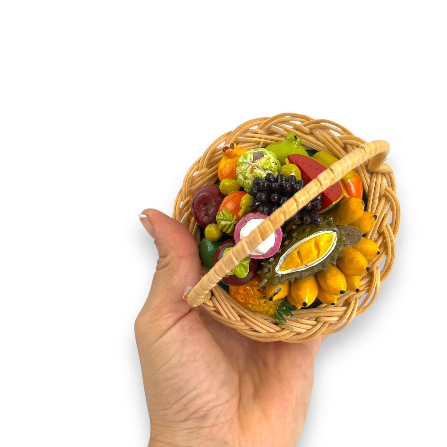 Mini fruit basket with fruit