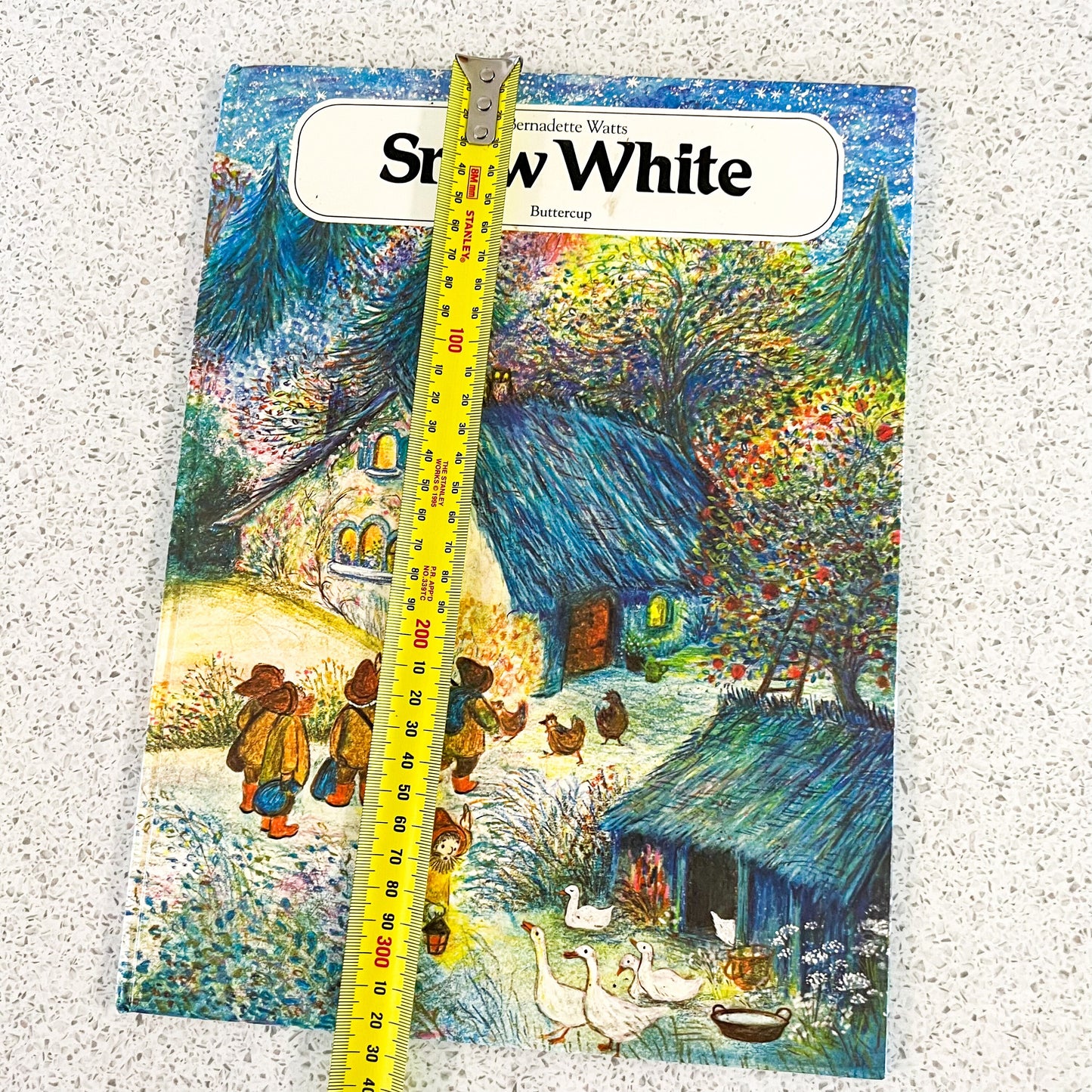 Bernadette Watts “Snow White” illustrated Childrens hard cover book